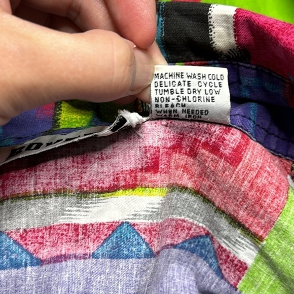 Vintage Red Rover Short Sleeve Button Up Abstract Shirt Size Medium - Picture 8 of 9